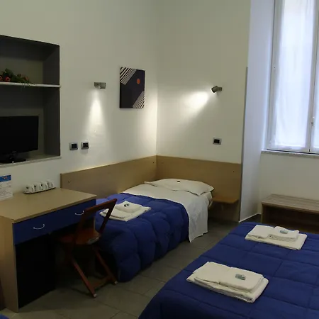 بيت ضيافة Del Golfo E Delle 5 Terre 4*