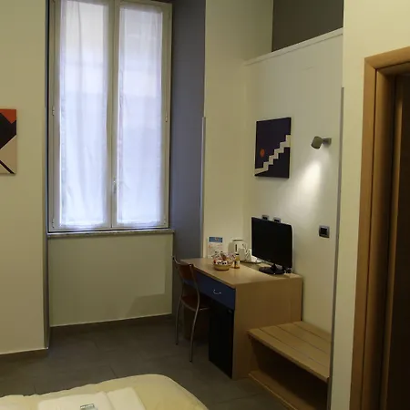 招待所 艾菲塔卡米利戴尔高富得利5号露台旅馆 4*